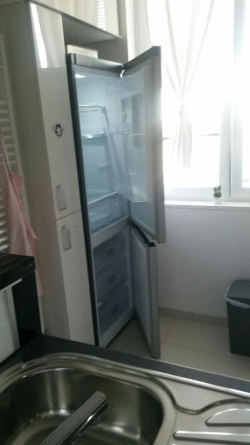 Apartment Travel Hub *** วาราชดีน ภายนอก รูปภาพ
