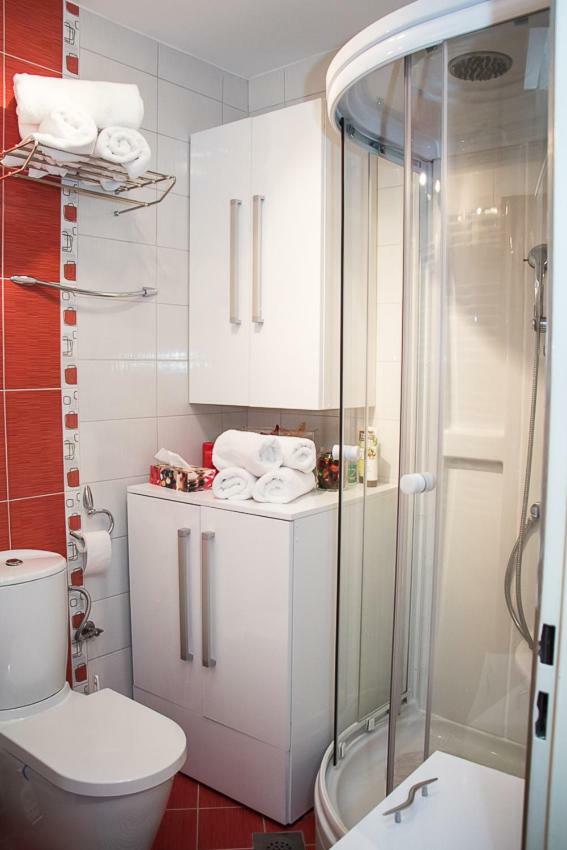 Apartment Travel Hub *** วาราชดีน ภายนอก รูปภาพ