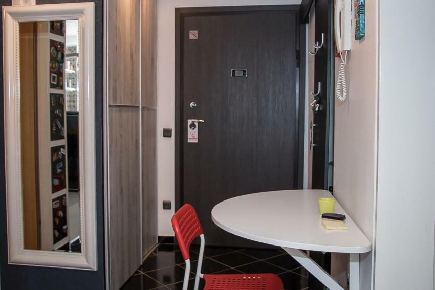 Apartment Travel Hub *** วาราชดีน ภายนอก รูปภาพ