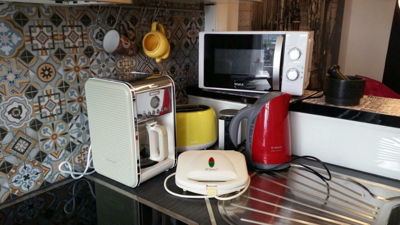 Apartment Travel Hub *** วาราชดีน ภายนอก รูปภาพ